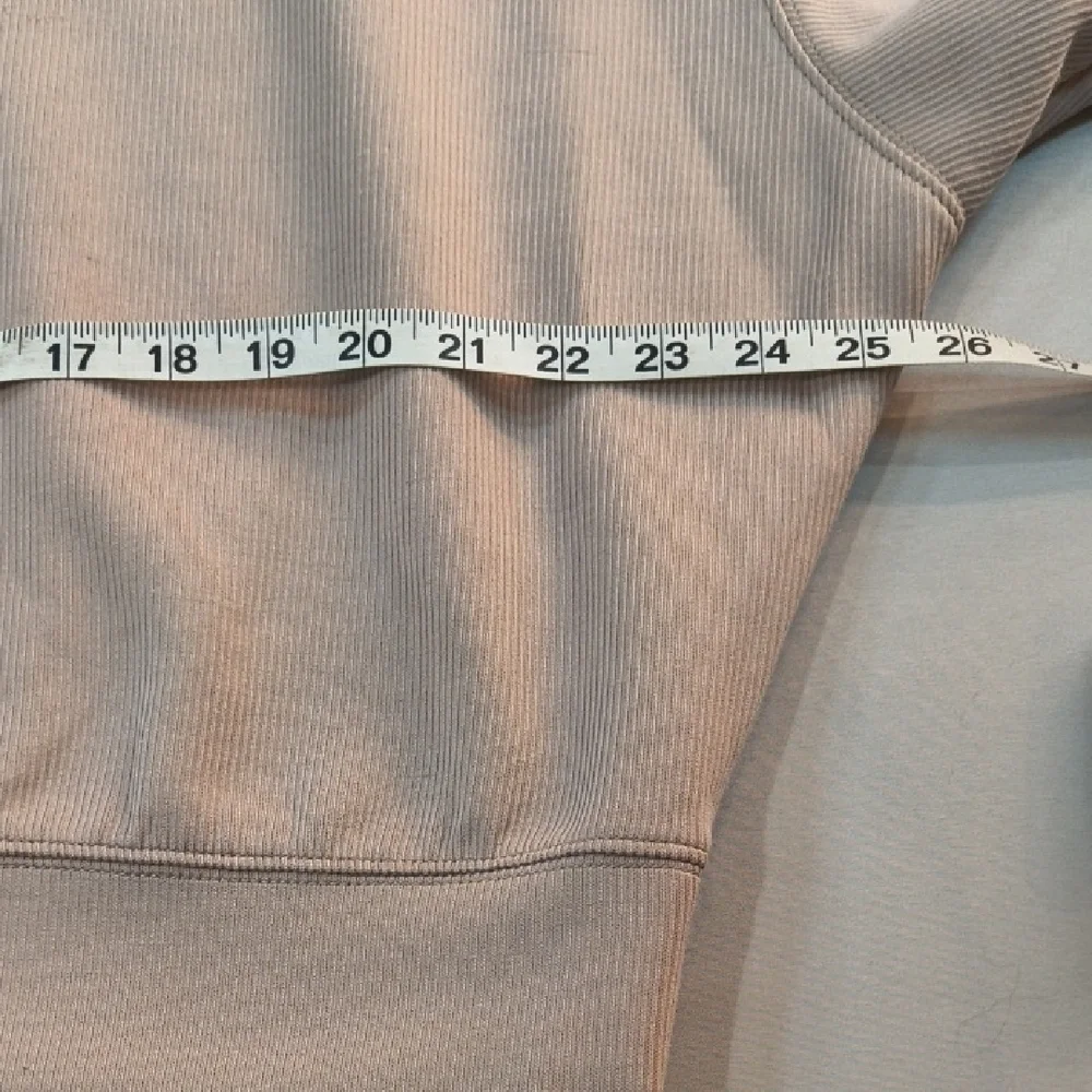 Danskin Skuba Rib Relaxed Long Sleeve Taupe Sweatshirt , Size L